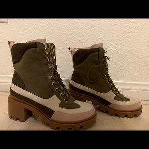 JUSTFAB MULTI-COLOR COMBAT BOOTS